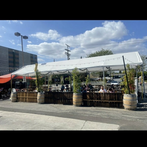 IRL LA Posh N Sip March 2023 - Picture 8 of 9